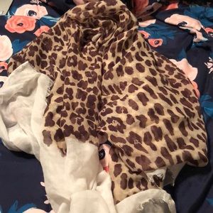 Cheetah fashion scarf